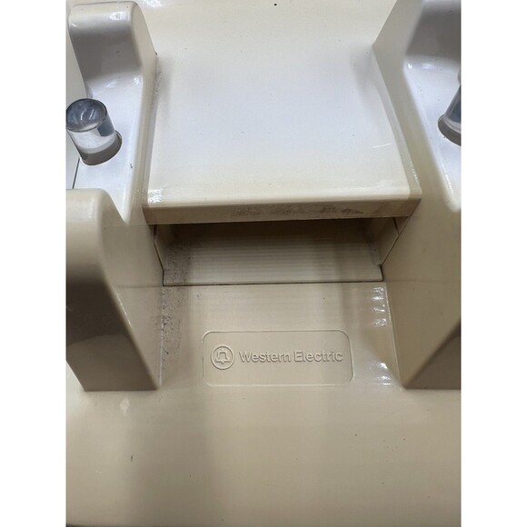 Vintage Beige Bell System 2500D Desk Phone (UNTESTED) - Picture 7 of 10